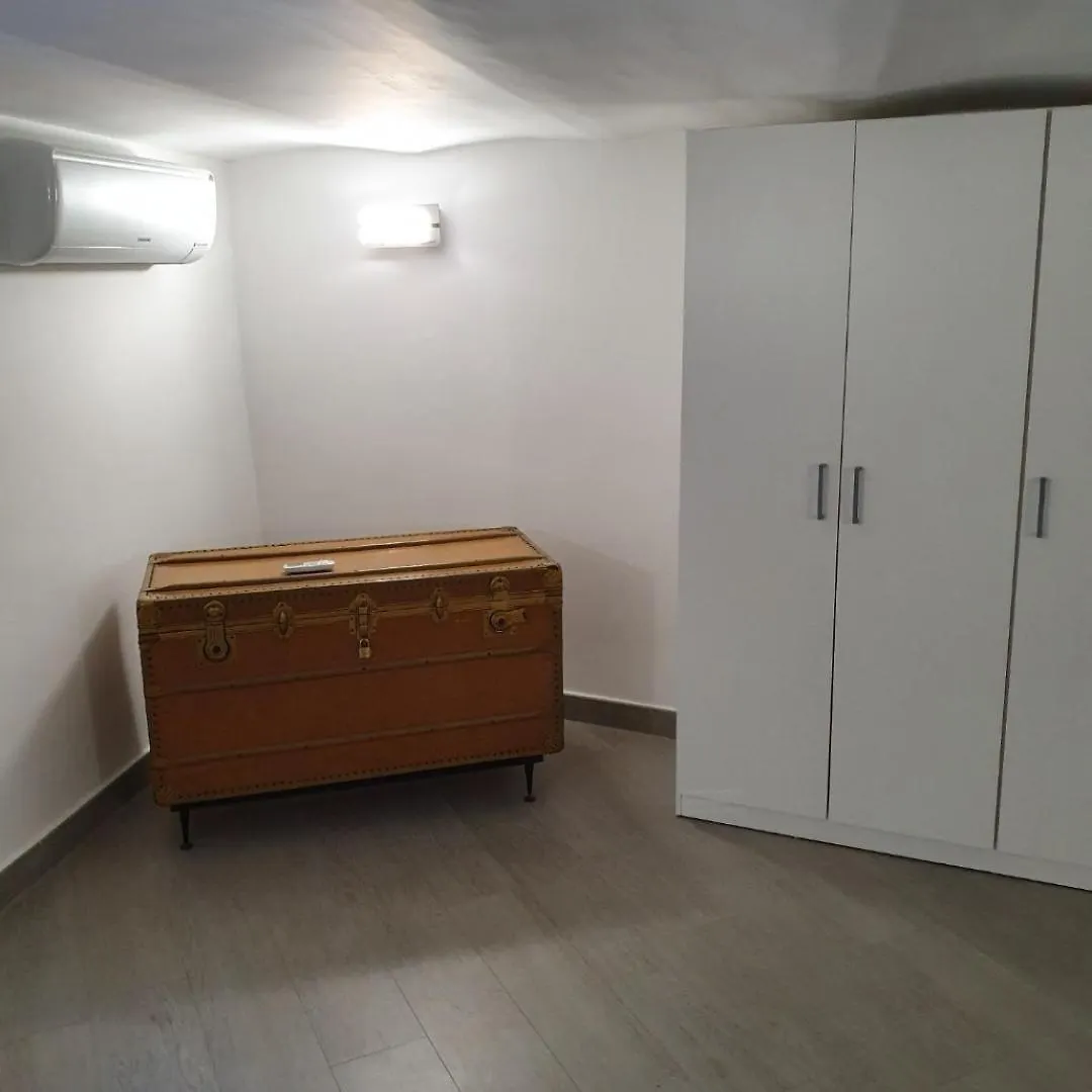 Rosa Home Al Museo Napoli 0*,